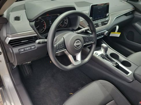 New 2026 Nissan Altima 2.5 SV FWD image 19