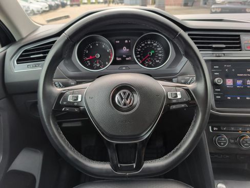 Used 2019 Volkswagen Tiguan SE w/ 3rd Row Seat Package AWD/4WD image 19