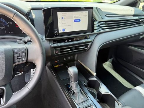 Used 2026 Toyota Camry SE w/ Convenience Package image 17