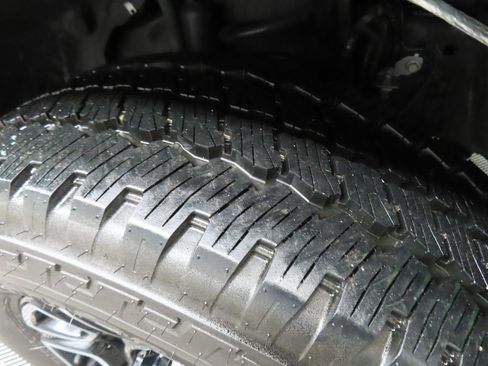 Used 2025 Ford F250 Platinum image 7