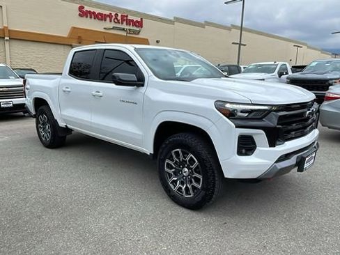 Used 2025 Chevrolet Colorado Z71 AWD/4WD image 31
