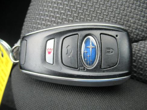 Used 2022 Subaru Impreza 2.0i Premium w/ Popular Package #2 AWD/4WD image 32