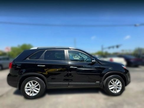 Used 2015 Kia Sorento LX image 7