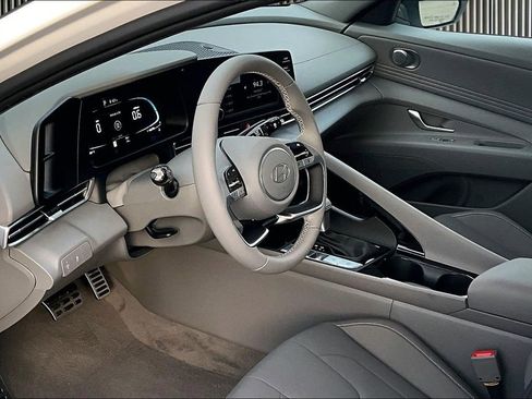 New 2026 Hyundai Elantra SEL Sport Premium FWD image 7