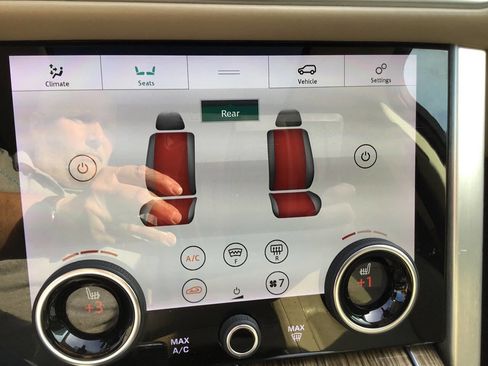 Used 2018 Land Rover Range Rover HSE image 45