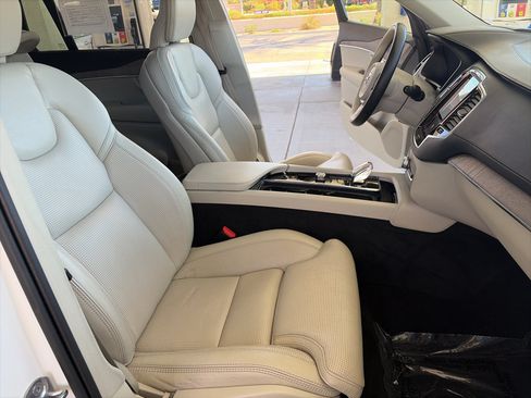 Used 2023 Volvo XC90 T8 Ultimate w/ Protection Package Premier AWD/4WD image 17