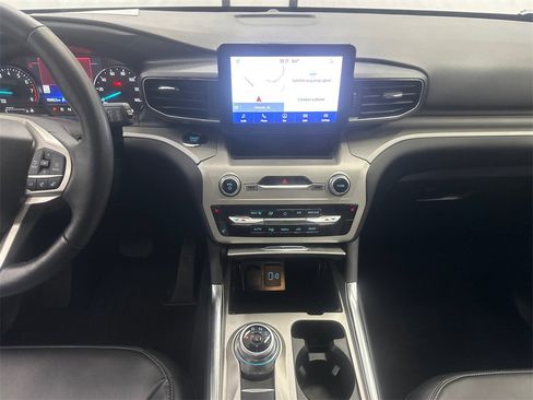 Used 2023 Ford Explorer XLT w/ Equipment Group 202A image 31