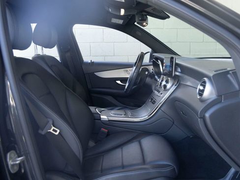 Used 2021 Mercedes-Benz GLC 300 image 26