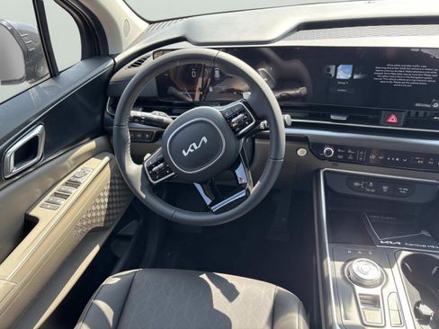 New 2026 Kia Carnival LXS FWD image 13