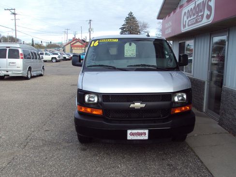 Used 2016 Chevrolet Express 2500 LS image 3
