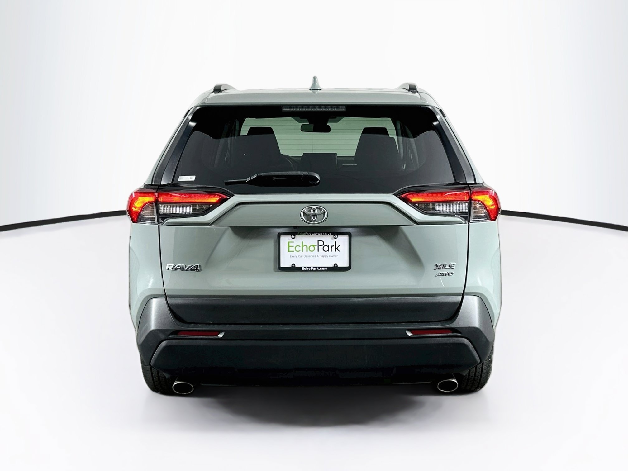 Used 2021 Toyota RAV4 XLE AWD/4WD image 7