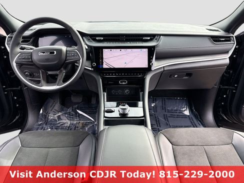 New 2026 Jeep Grand Cherokee Altitude AWD/4WD image 3