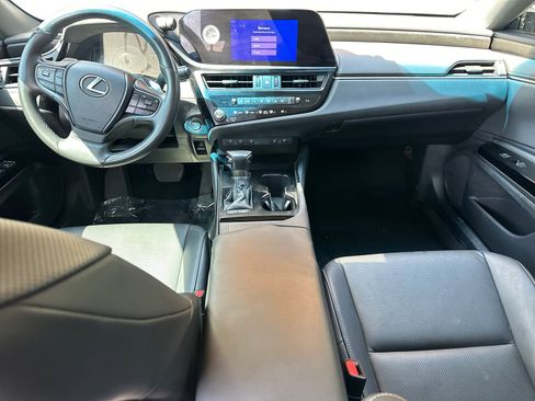 Used 2023 Lexus ES 300h w/ Premium Package FWD image 11