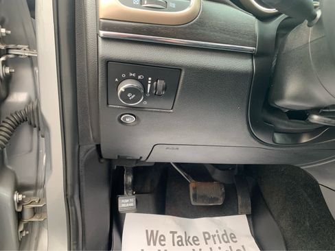 Used 2015 Jeep Grand Cherokee Limited image 14