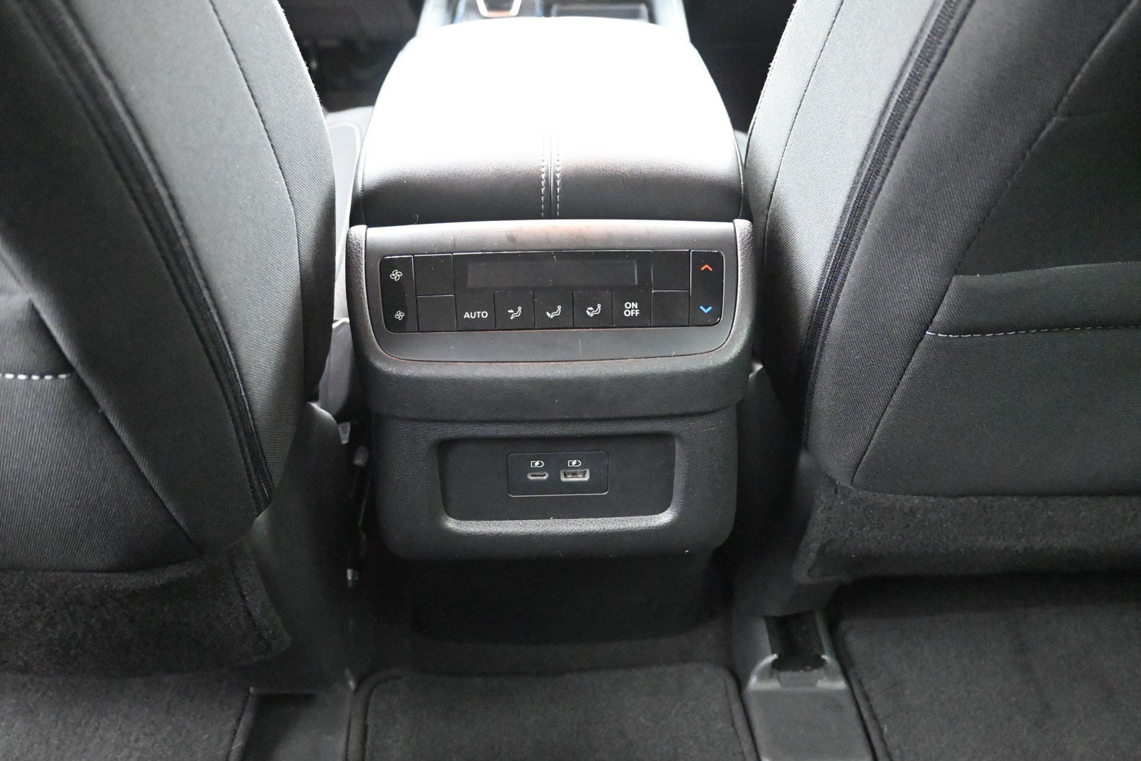 Used 2024 Nissan Pathfinder SV FWD image 20