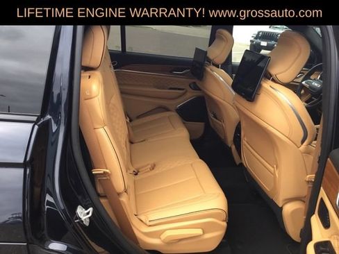 Used 2024 Jeep Grand Cherokee L Summit AWD/4WD image 14