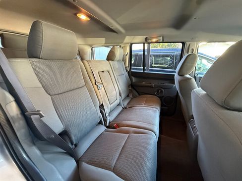 Used 2007 Jeep Commander Sport w/ Skid Plate Group image 22