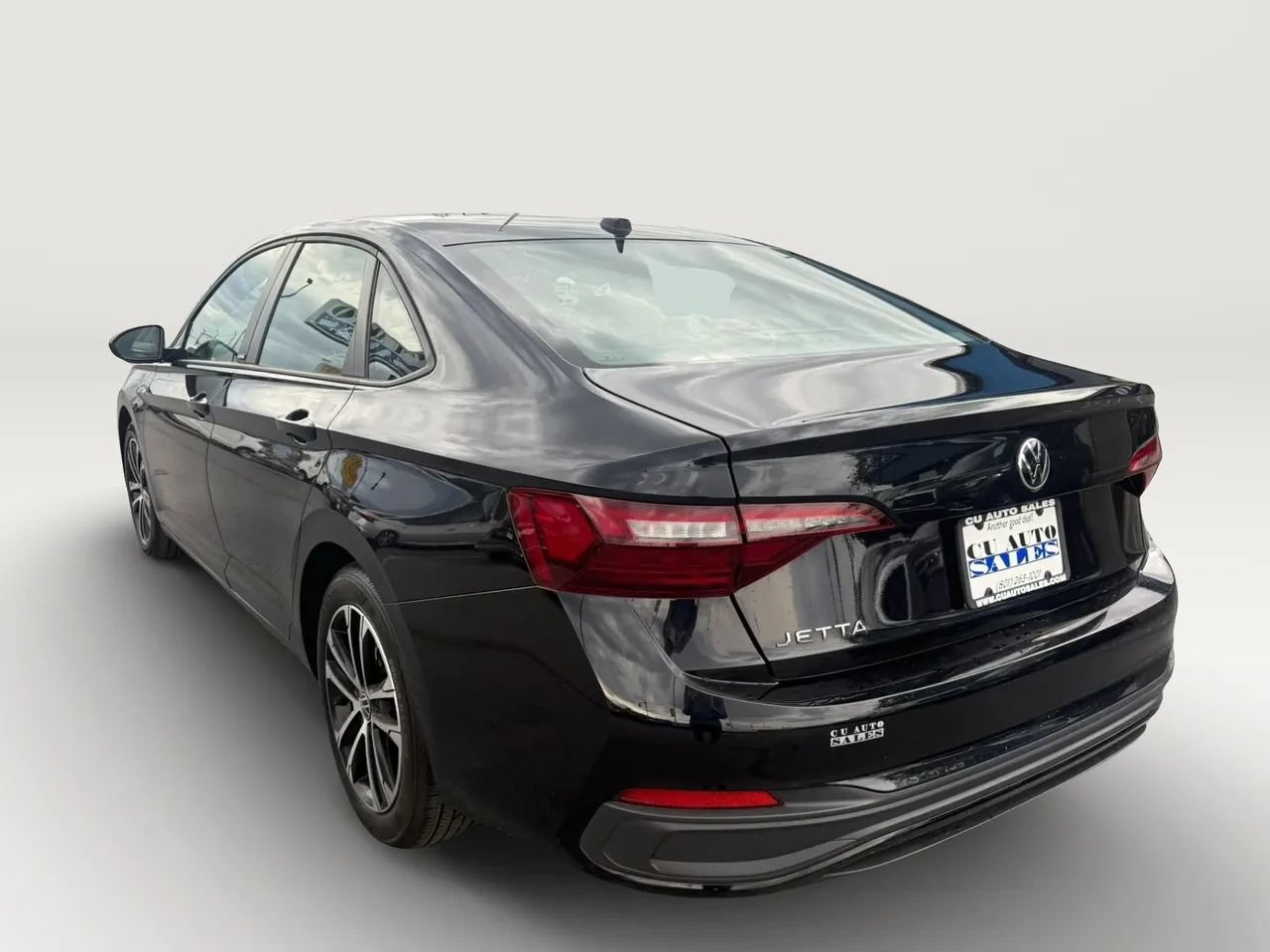 Used 2023 Volkswagen Jetta Sport FWD image 5