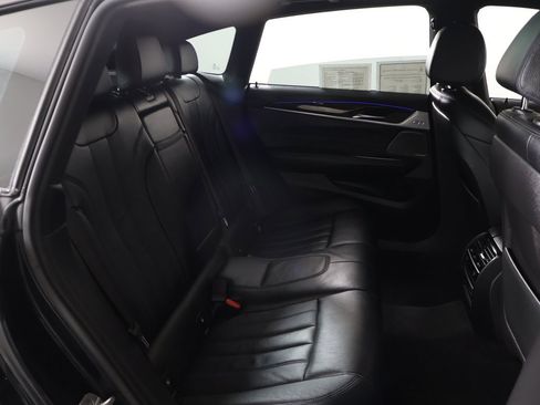 Used 2018 BMW 640i Gran Turismo xDrive image 33