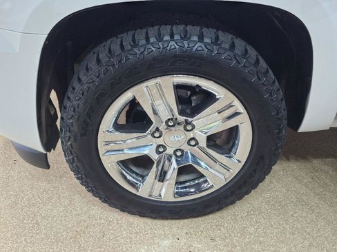 Used 2011 Chevrolet Tahoe LT w/ Luxury Package RWD image 56
