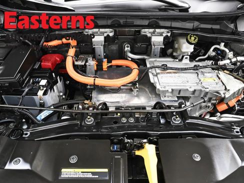 Used 2023 Nissan Ariya AWD image 7