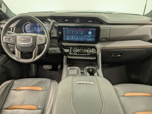 Used 2024 GMC Sierra 2500 AT4 w/ AT4 Premium Plus Package image 17