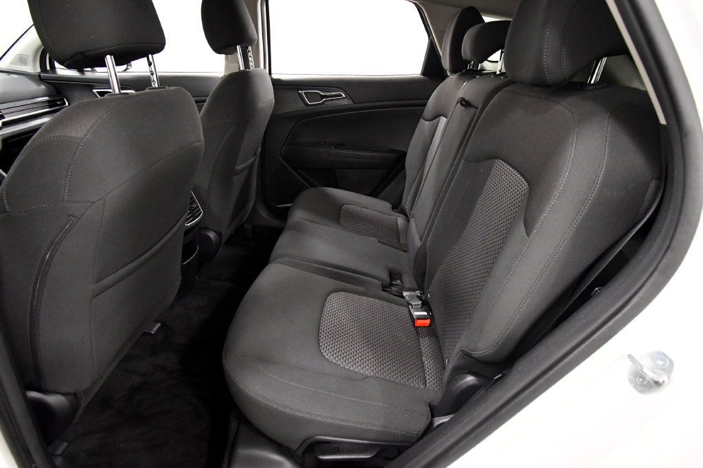 Certified 2023 Kia Sportage LX AWD/4WD image 15