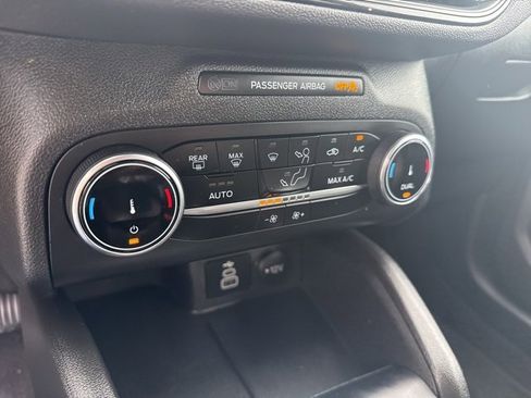 Used 2025 Ford Escape ST-Line image 30