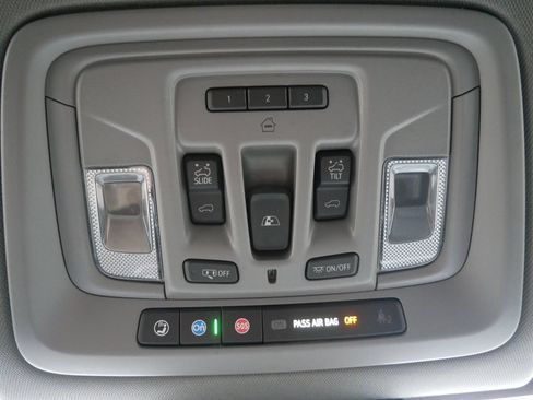 Used 2024 GMC Sierra 1500 SLT w/ SLT Premium Plus Package AWD/4WD image 25