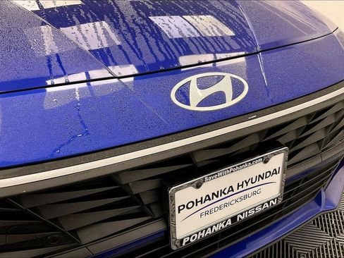 Certified 2024 Hyundai Elantra SE image 24