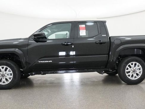 Used 2026 Toyota Tacoma SR5 AWD/4WD image 56