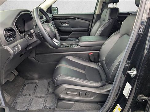 Used 2025 Honda Pilot EX-L image 14