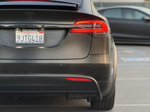 Used 2018 Tesla Model X 100D AWD/4WD image 11