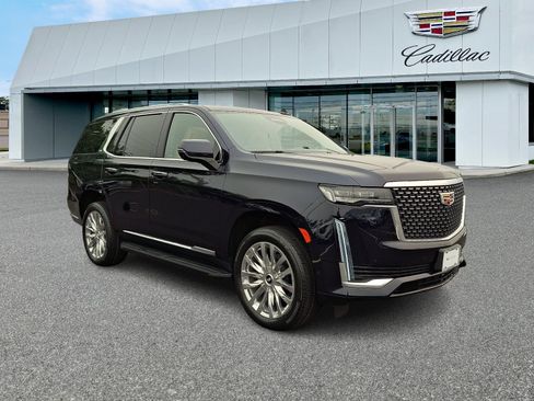 Certified 2024 Cadillac Escalade Premium Luxury AWD/4WD image 7