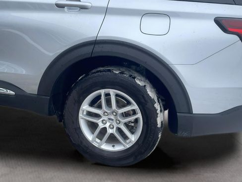 Certified 2025 Ford Explorer Active image 27