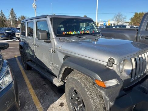 Used 2018 Jeep Wrangler Unlimited Sport image 8