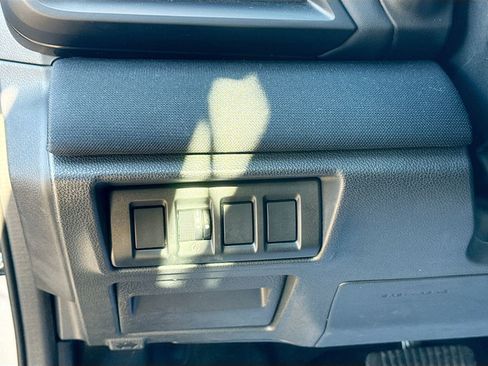 Used 2023 Subaru Outback 2.5i image 11