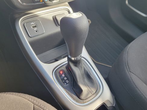 Used 2021 Jeep Compass Sport image 19