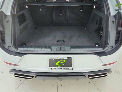 Used 2023 Land Rover Range Rover Sport SE Dynamic image 14