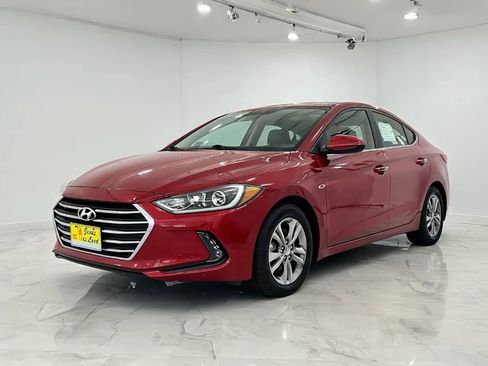 Used 2017 Hyundai Elantra Value Edition image 2