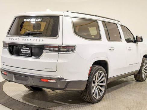 Used 2022 Jeep Grand Wagoneer Series II w/ Premium Group II image 9