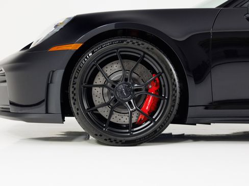 Used 2025 Porsche 911 GT3 RWD image 10