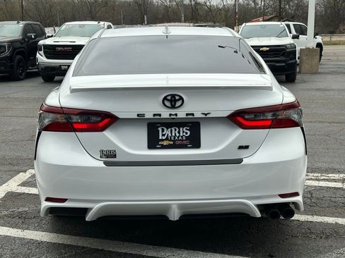 Used 2022 Toyota Camry SE image 5