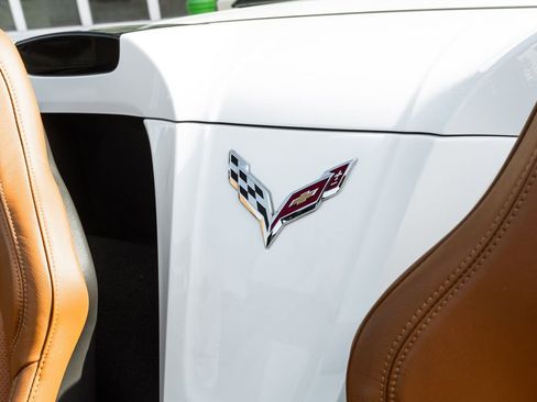 Used 2018 Chevrolet Corvette Stingray Convertible RWD image 26
