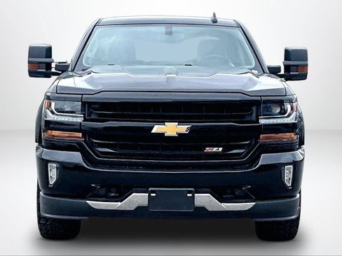 Used 2018 Chevrolet Silverado 1500 LT w/ True North Edition AWD/4WD image 4