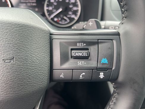 Certified 2026 Nissan Rogue SV w/ SV Premium Package image 60