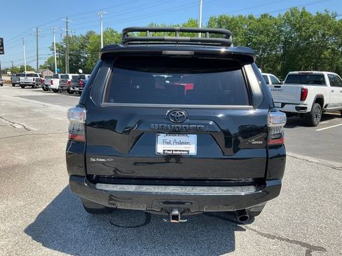Used 2022 Toyota 4Runner SR5 Premium w/ Moonroof Package RWD image 25