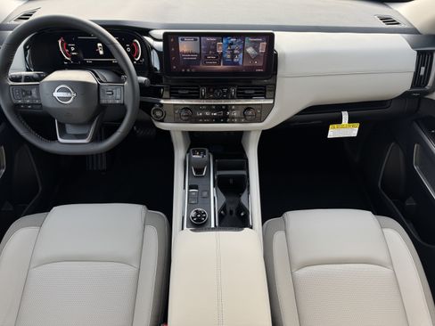 New 2026 Nissan Pathfinder SL AWD/4WD image 13