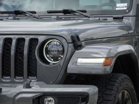 Used 2023 Jeep Gladiator Overland AWD/4WD image 4