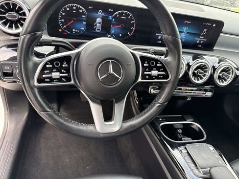Used 2022 Mercedes-Benz A 220 4MATIC image 27